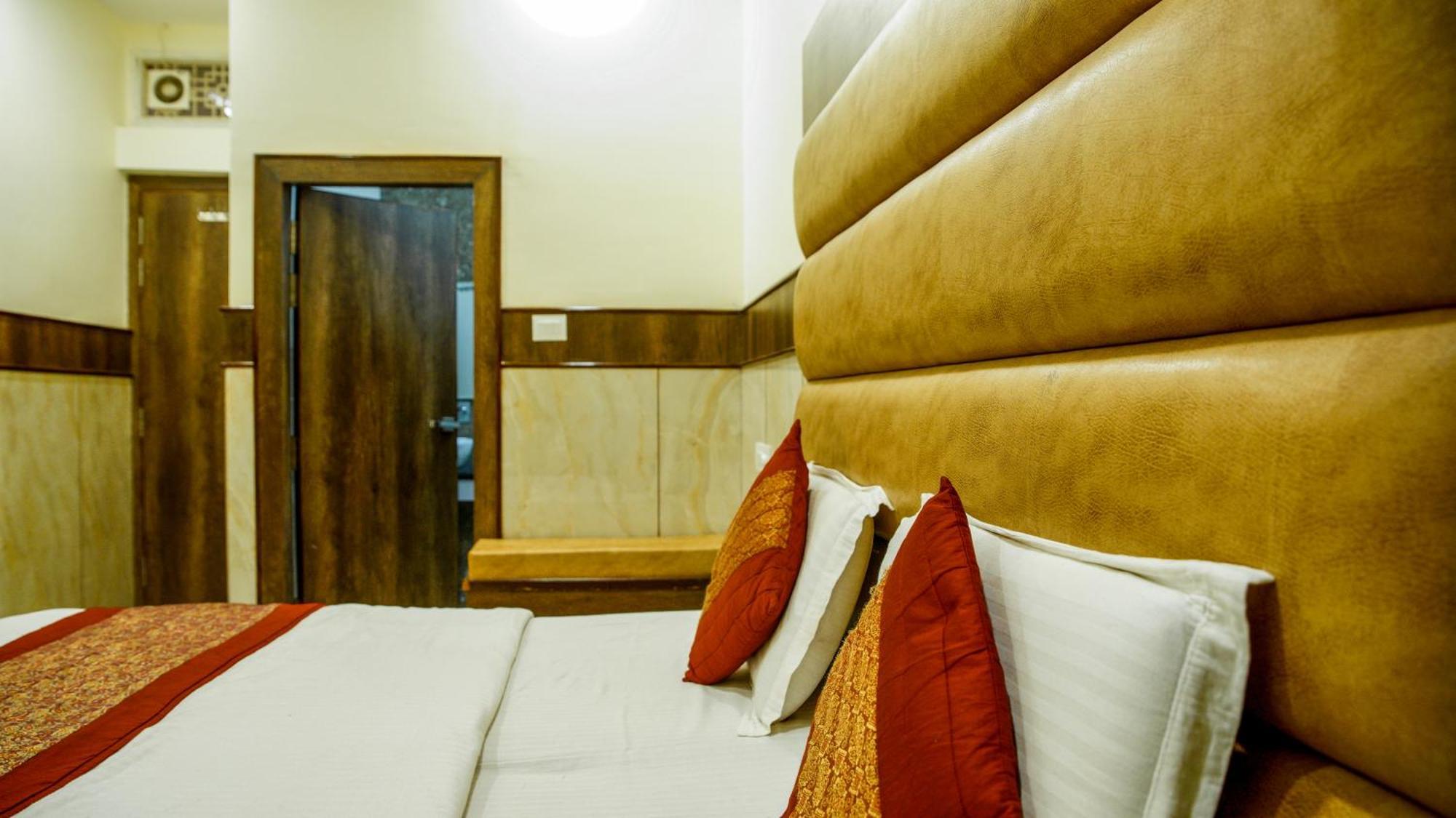Hotel Raghunath Jammu Eksteriør bilde