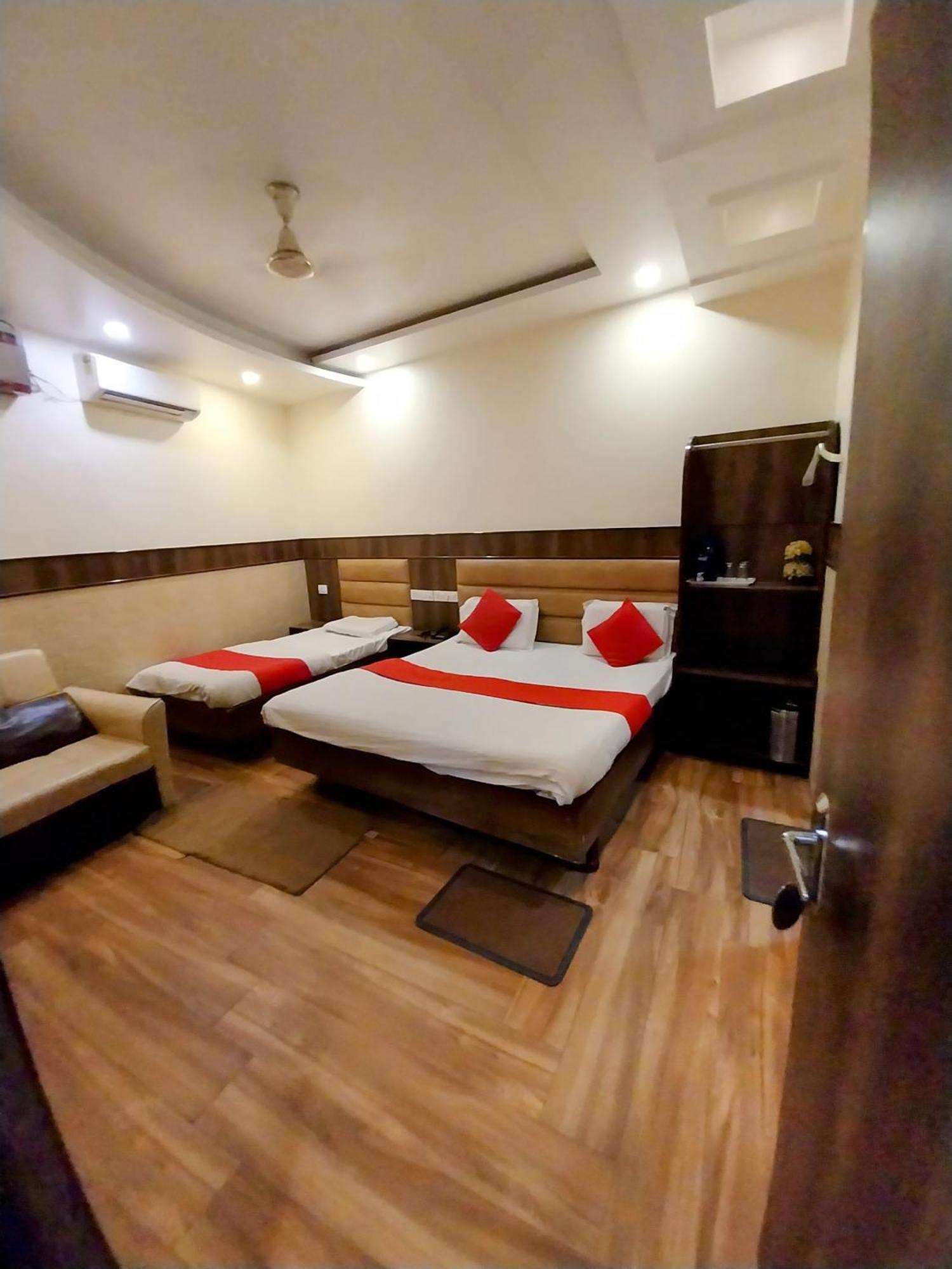 Hotel Raghunath Jammu Eksteriør bilde