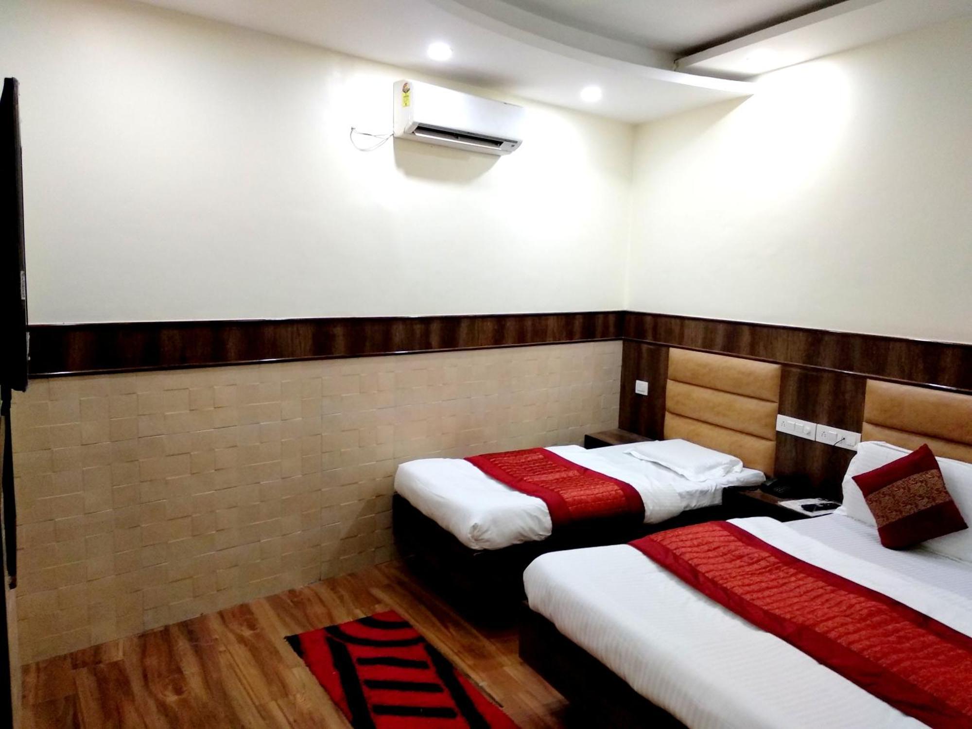 Hotel Raghunath Jammu Eksteriør bilde