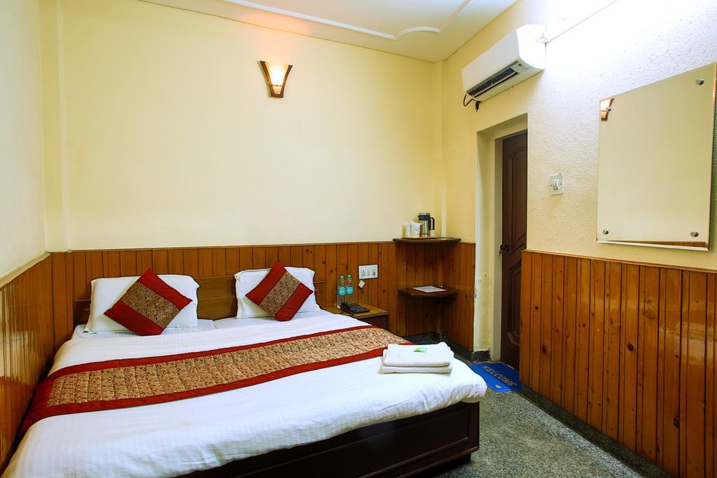 Hotel Raghunath Jammu Eksteriør bilde