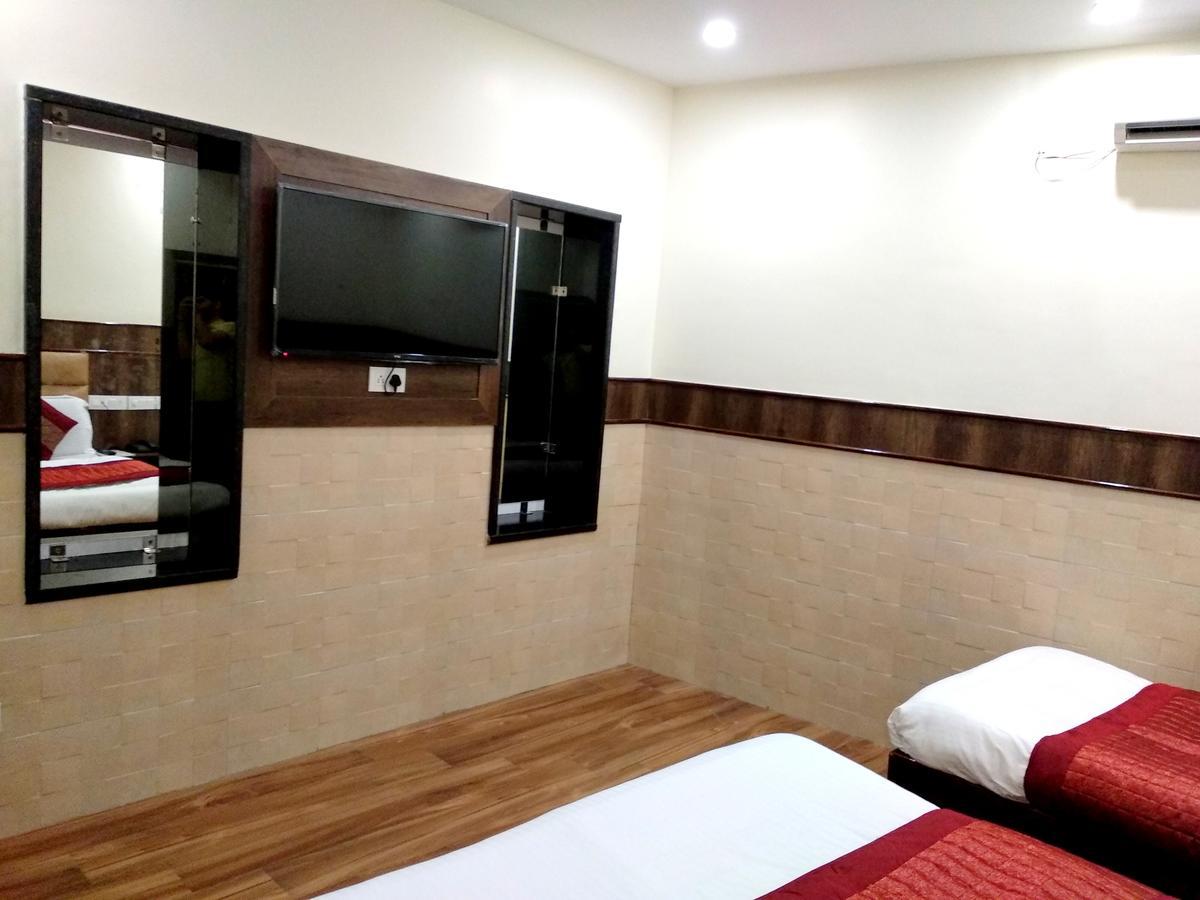 Hotel Raghunath Jammu Eksteriør bilde